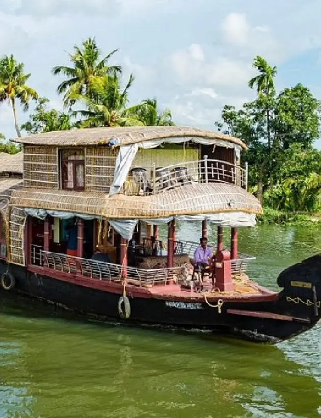 Backwater & Houseboat