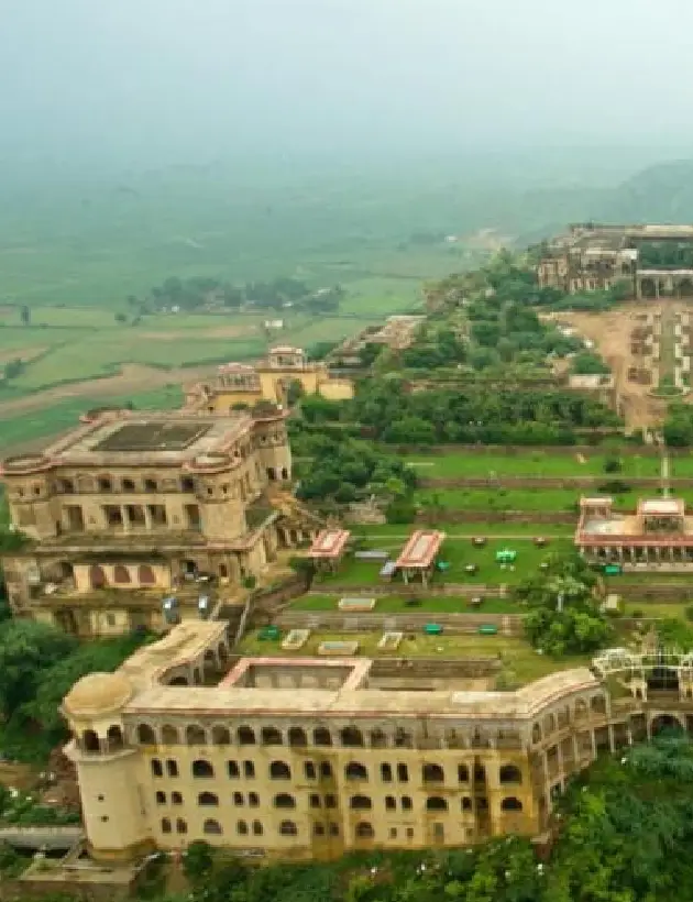 Palaces, Forts & Wonders