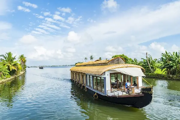 India Budget Discovery Tour